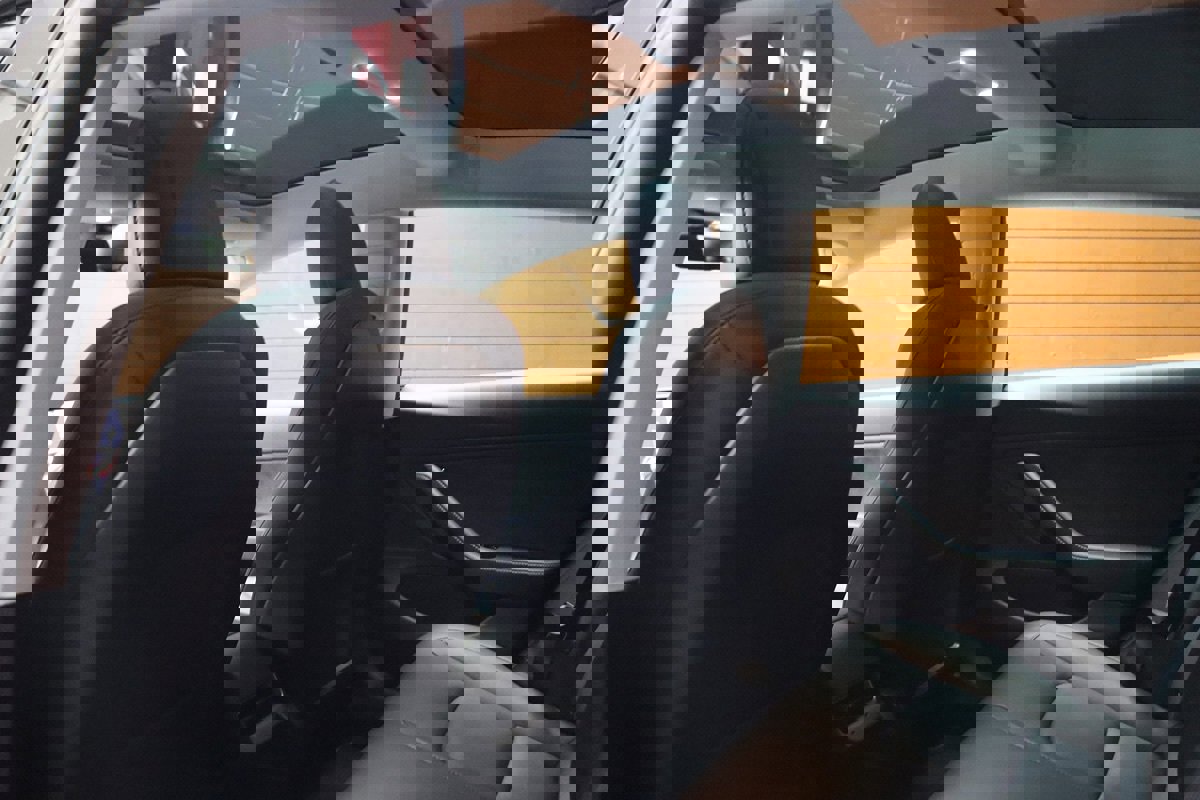 Used 2020 Tesla Model 3 Long Range image 26