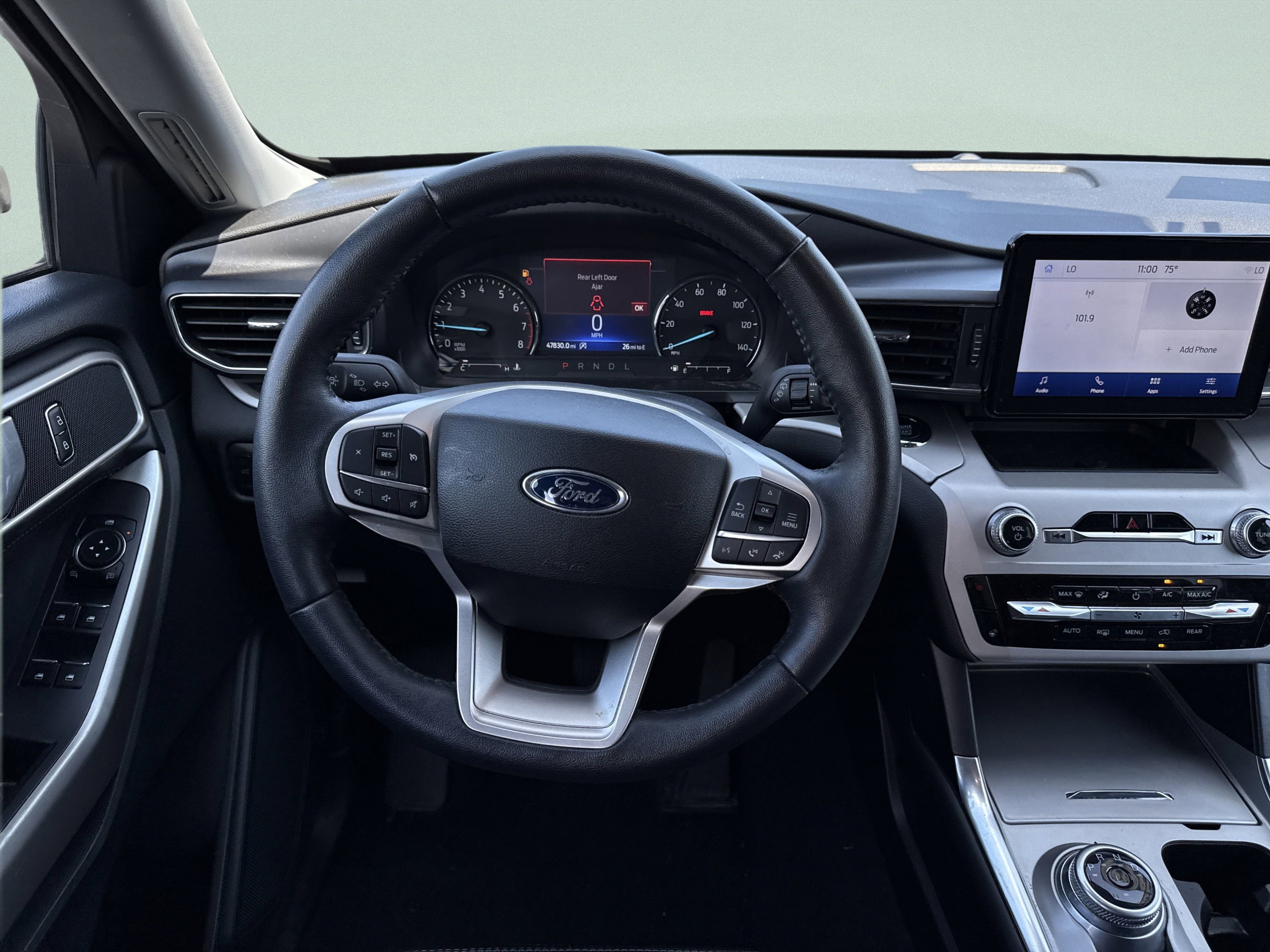 Used 2023 Ford Explorer XLT w/ Equipment Group 202A image 32