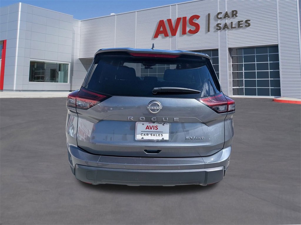 Used 2024 Nissan Rogue SV image 7