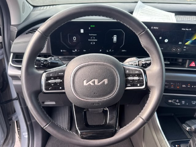 Used 2026 Kia Carnival SX w/ SX Dark Edition Package FWD image 22