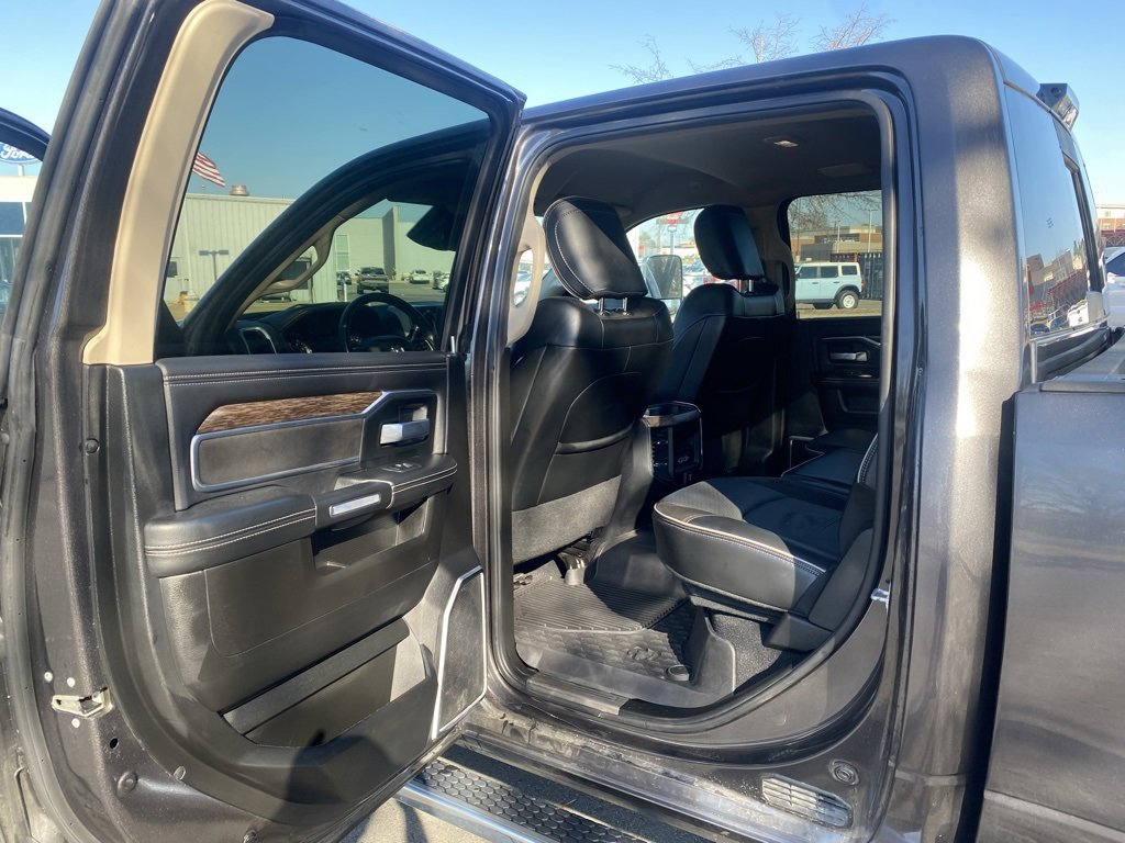 Used 2019 RAM 3500 Laramie image 29