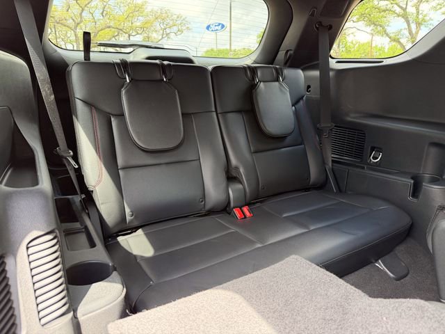 Used 2024 Ford Explorer ST-Line w/ Class IV Trailer Tow Package image 18