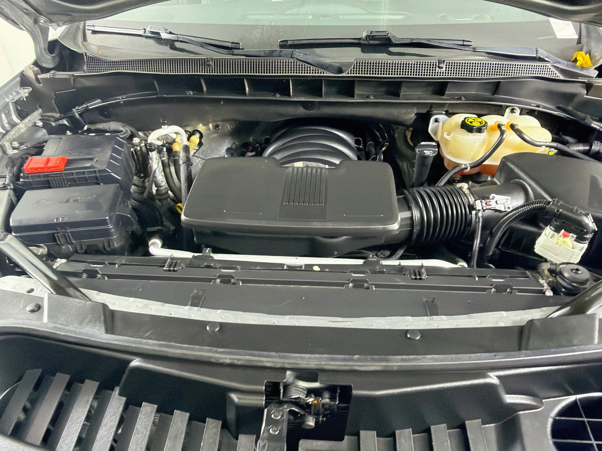 Used 2023 Chevrolet Suburban Premier RWD image 34