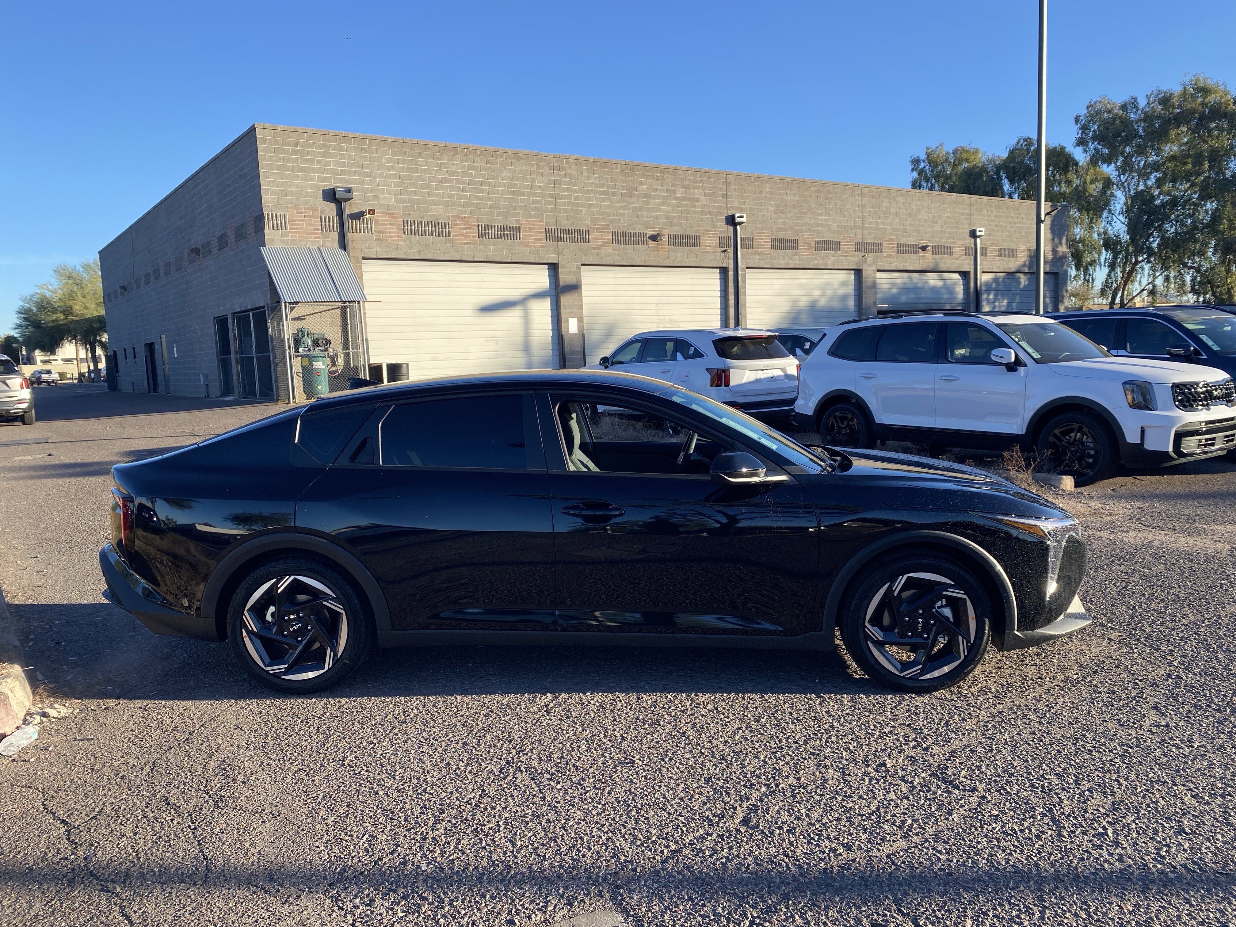 New 2025 Kia K4 EX image 2