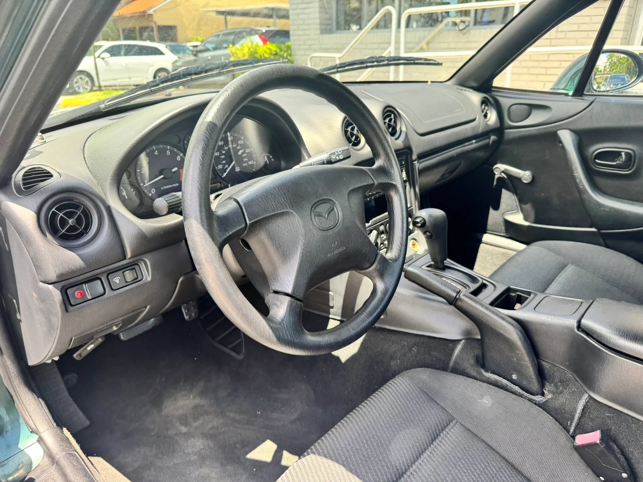 Used 1999 MAZDA MX-5 Miata RWD image 18