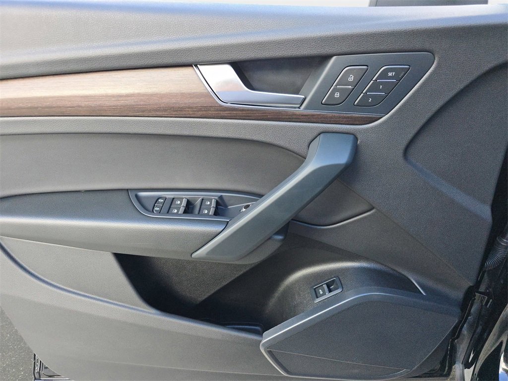 Used 2023 Audi Q5 2.0T Premium image 22