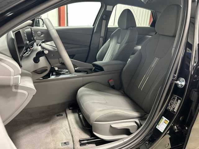 Used 2026 Hyundai Elantra Sport FWD image 13