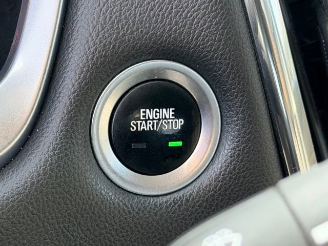 Used 2020 Chevrolet Traverse LT image 12