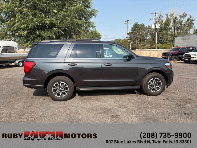 Used 2024 Ford Expedition XLT AWD/4WD image 8