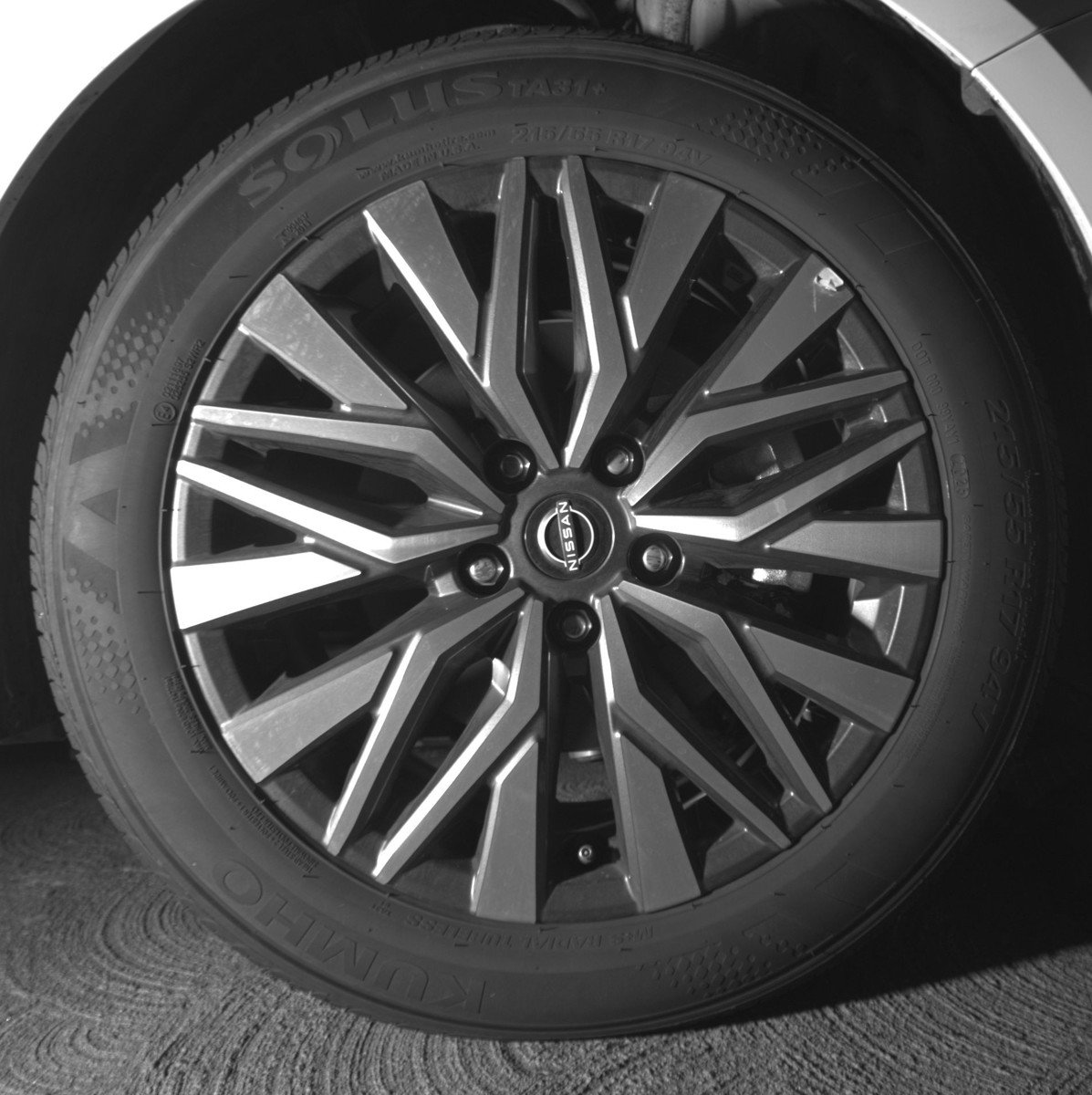 Used 2025 Nissan Altima 2.5 SV image 13