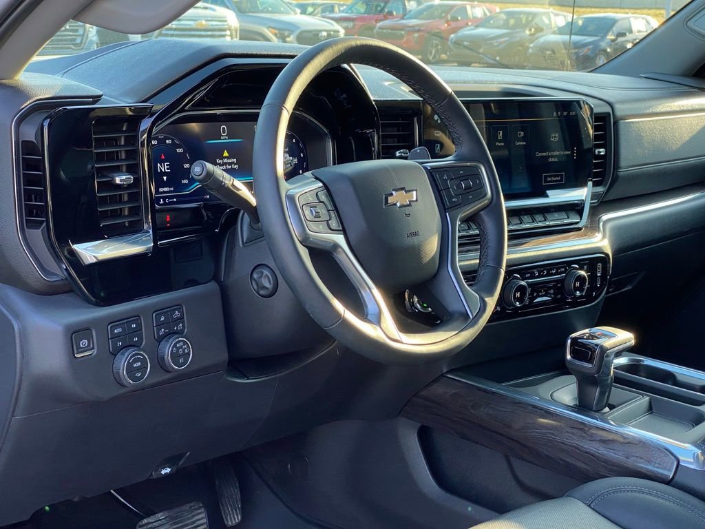 Used 2023 Chevrolet Silverado 1500 LTZ image 10