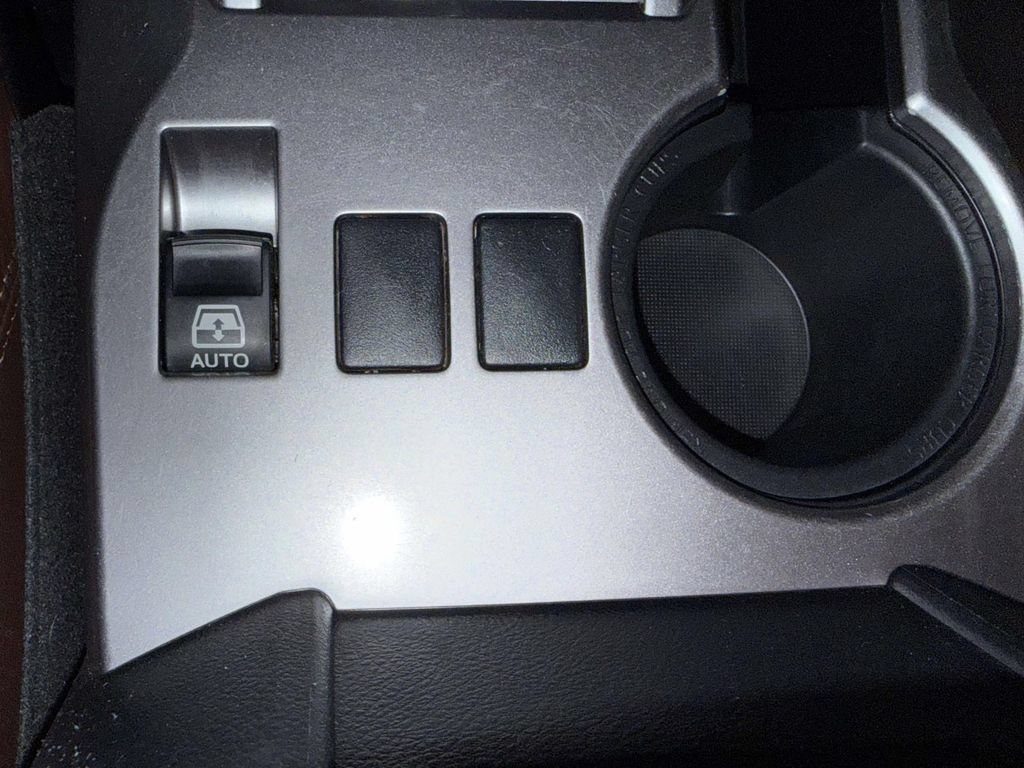 Used 2023 Toyota 4Runner Limited AWD/4WD image 21