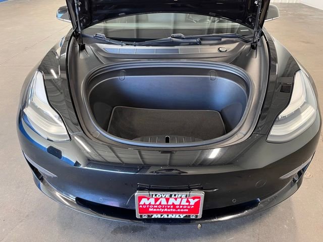 Used 2019 Tesla Model 3 Standard Range Plus image 9
