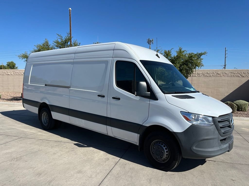 Used 2024 Mercedes-Benz Sprinter 3500 image 5