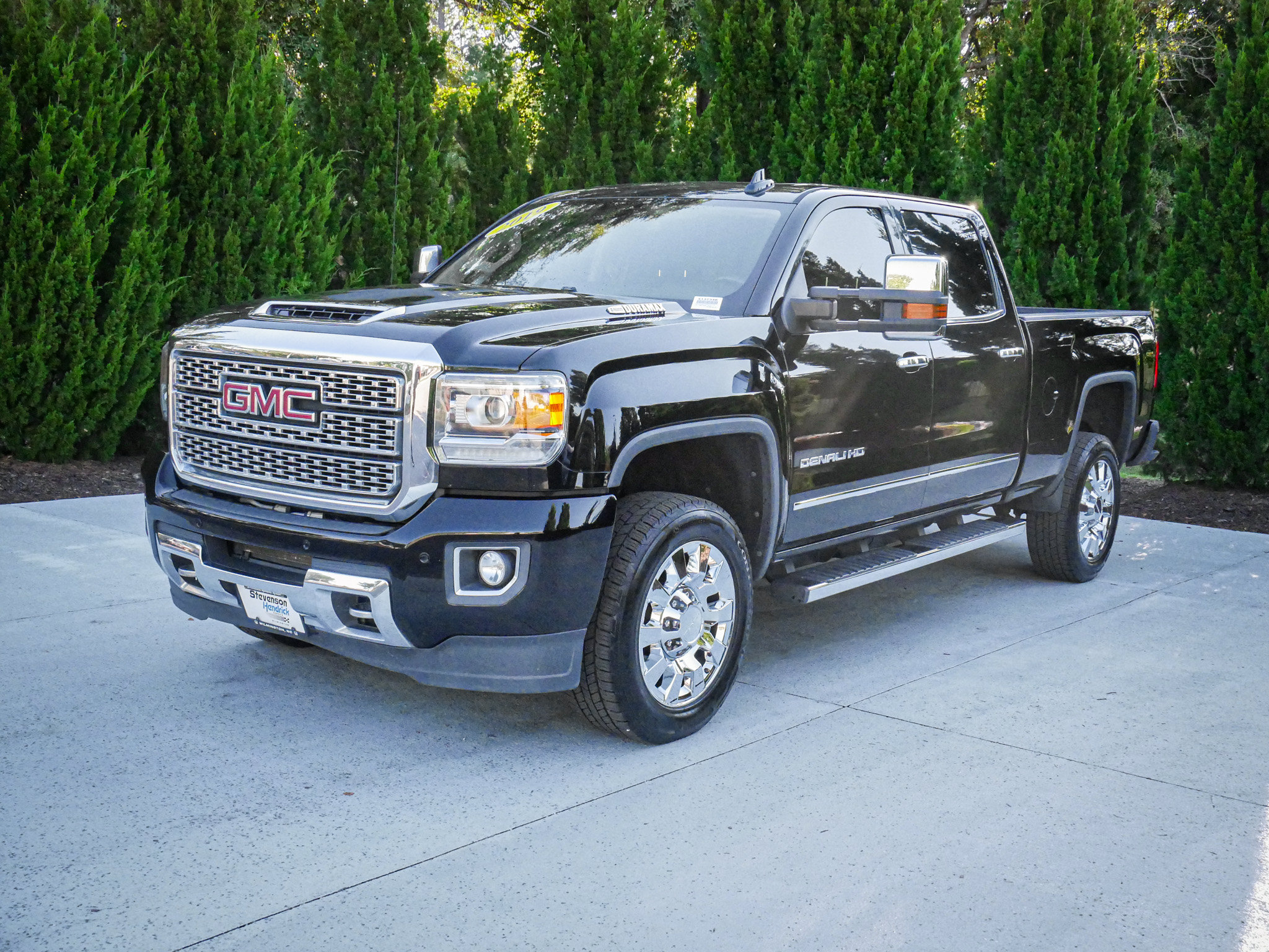 Used 2019 GMC Sierra 2500 Denali w/ Duramax Plus Package AWD/4WD image 5