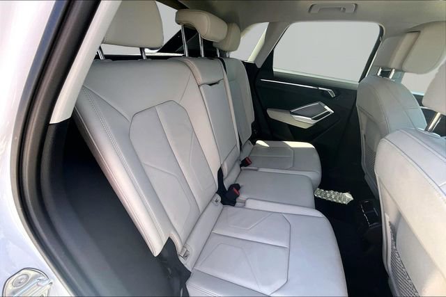 Used 2023 Audi Q3 2.0T Premium w/ Convenience Package AWD/4WD image 29