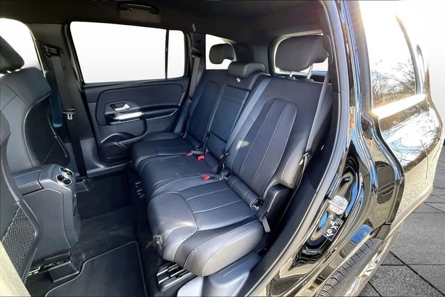 Used 2025 Mercedes-Benz GLB 250 4MATIC image 25