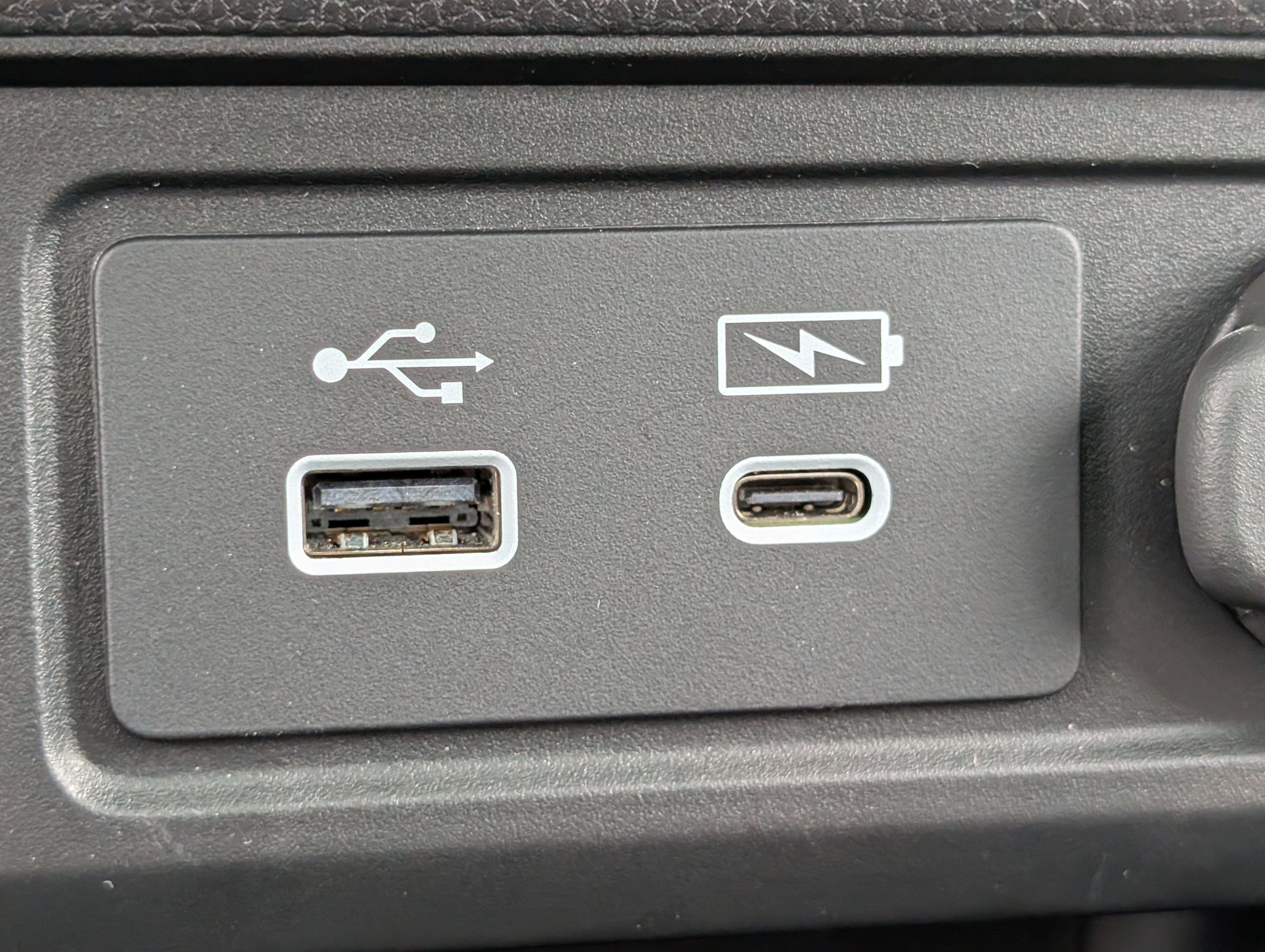 Used 2025 Honda Pilot Elite image 31