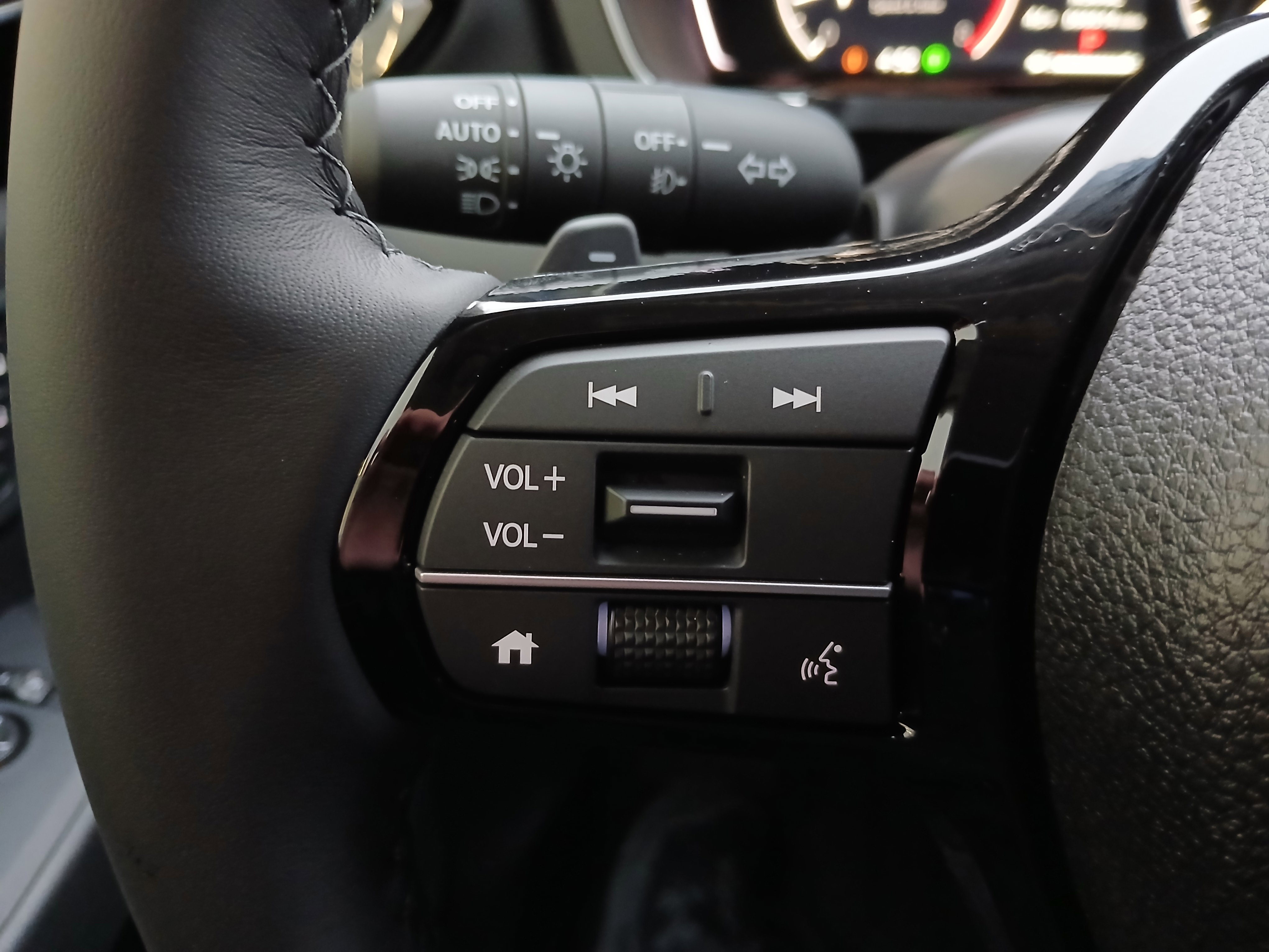 New 2025 Honda Pilot EX-L image 13