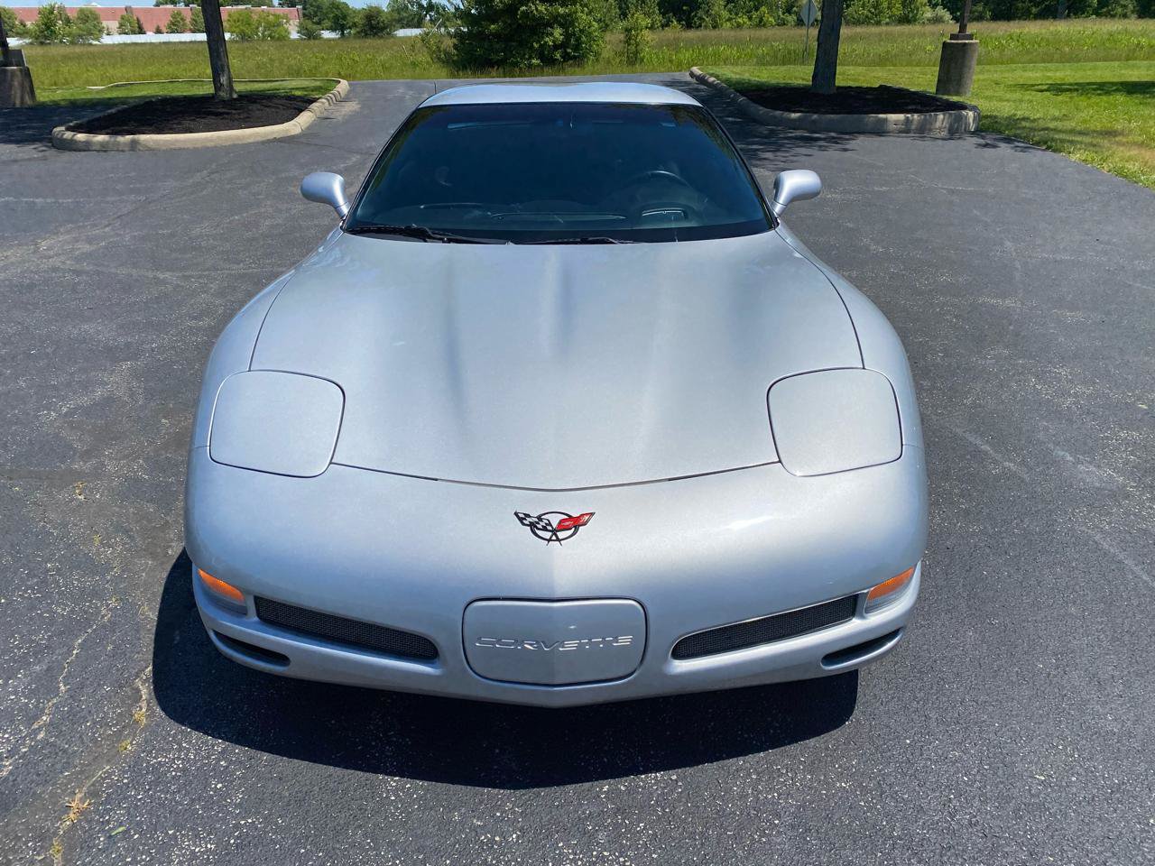Used 2002 Chevrolet Corvette Z06 w/ Memory Pkg RWD image 2