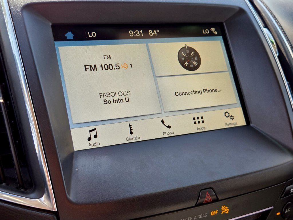 Used 2019 Ford Edge Titanium FWD image 23