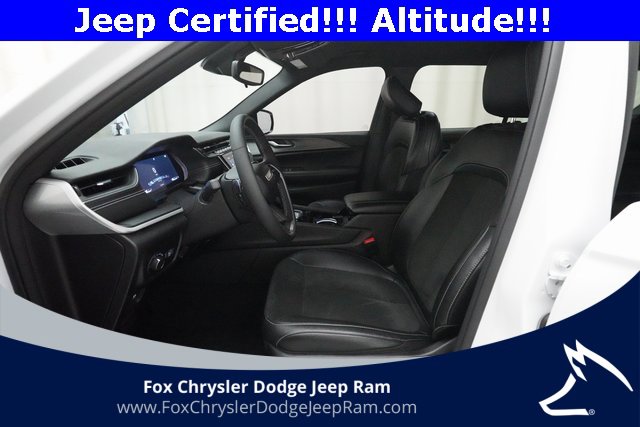 Used 2023 Jeep Grand Cherokee L Laredo image 7