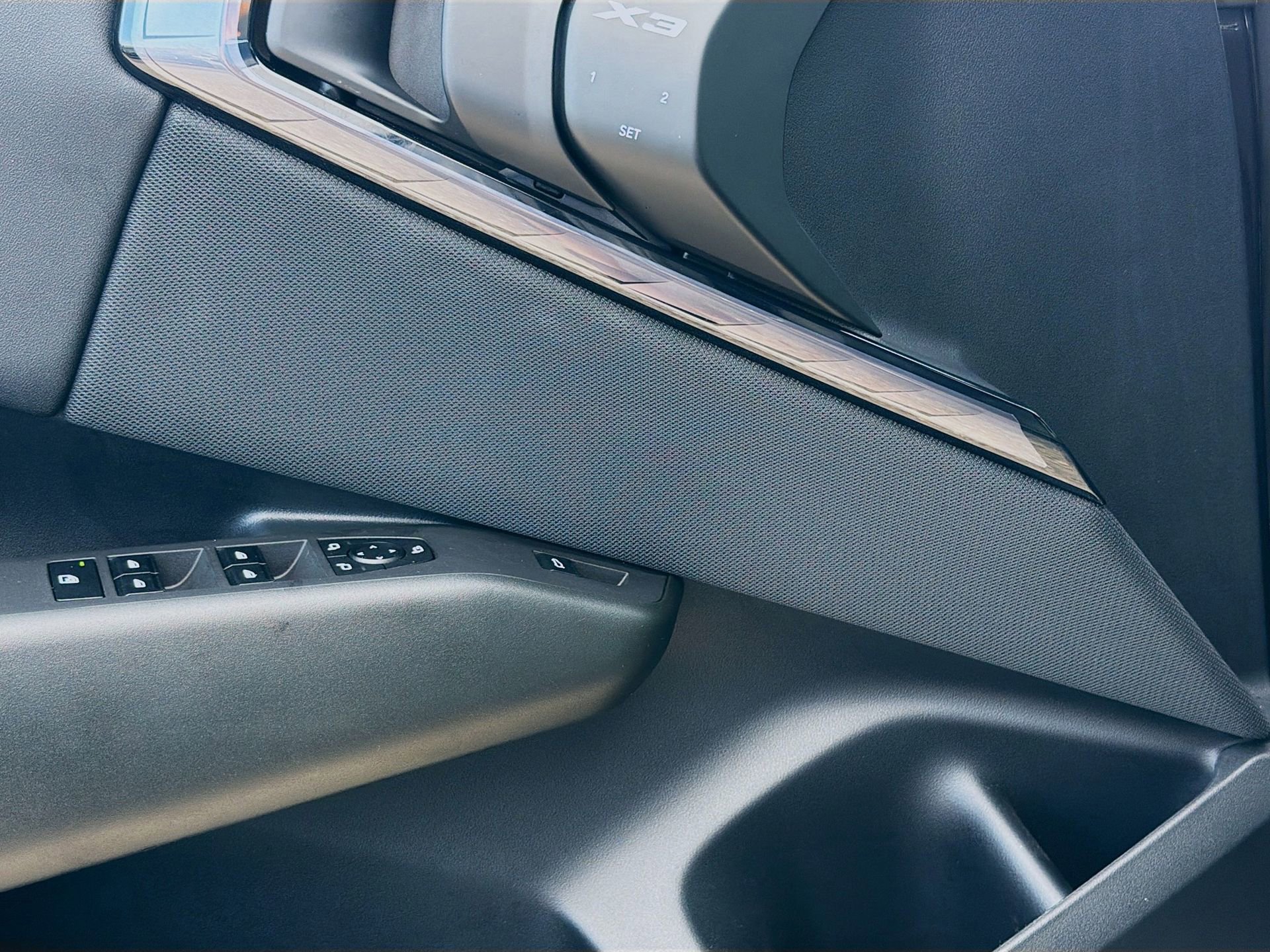 Used 2025 BMW X3 xDrive30i w/ Premium Package image 24