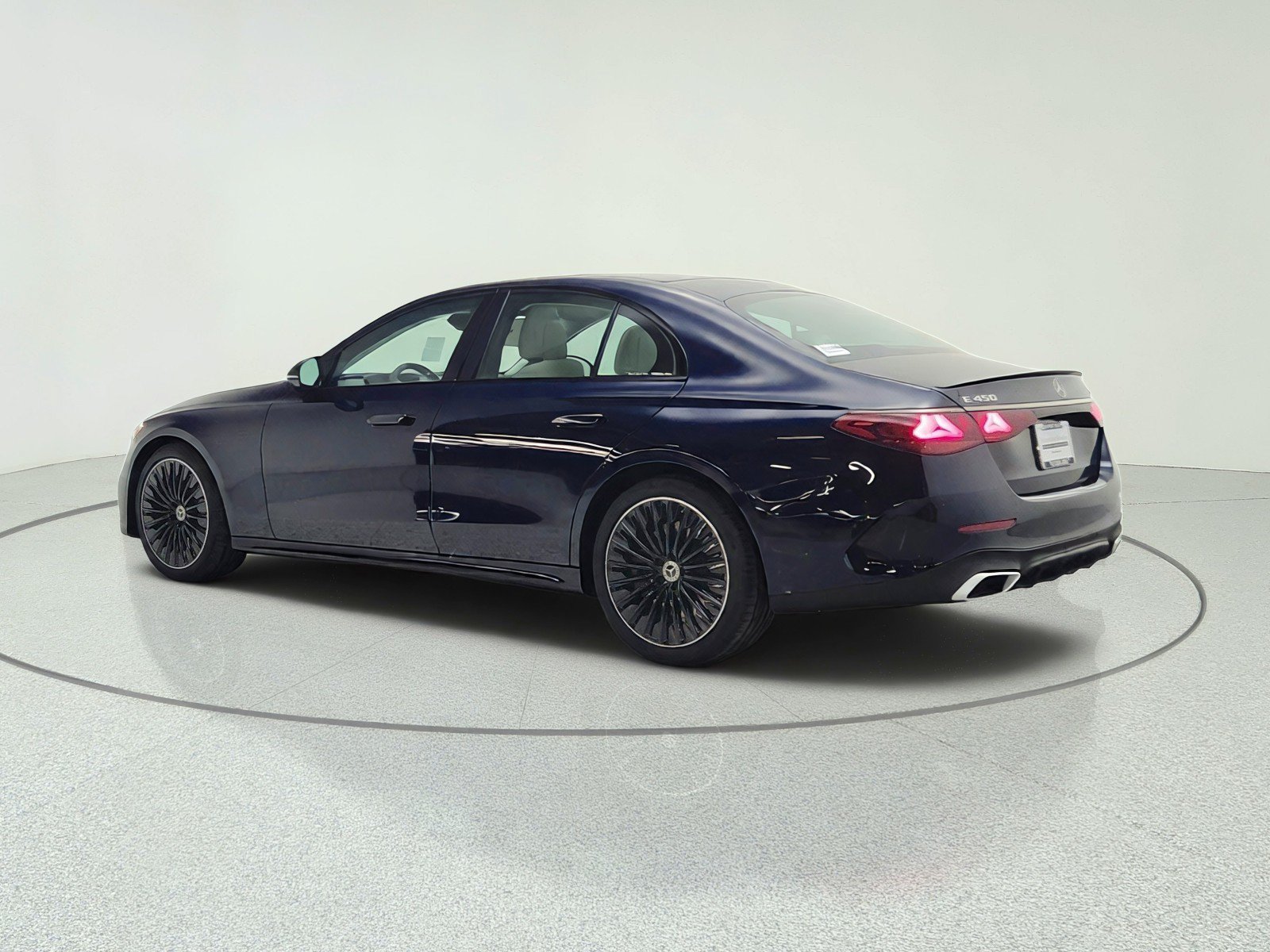 New 2027 Mercedes-Benz E 450 4MATIC Sedan image 7