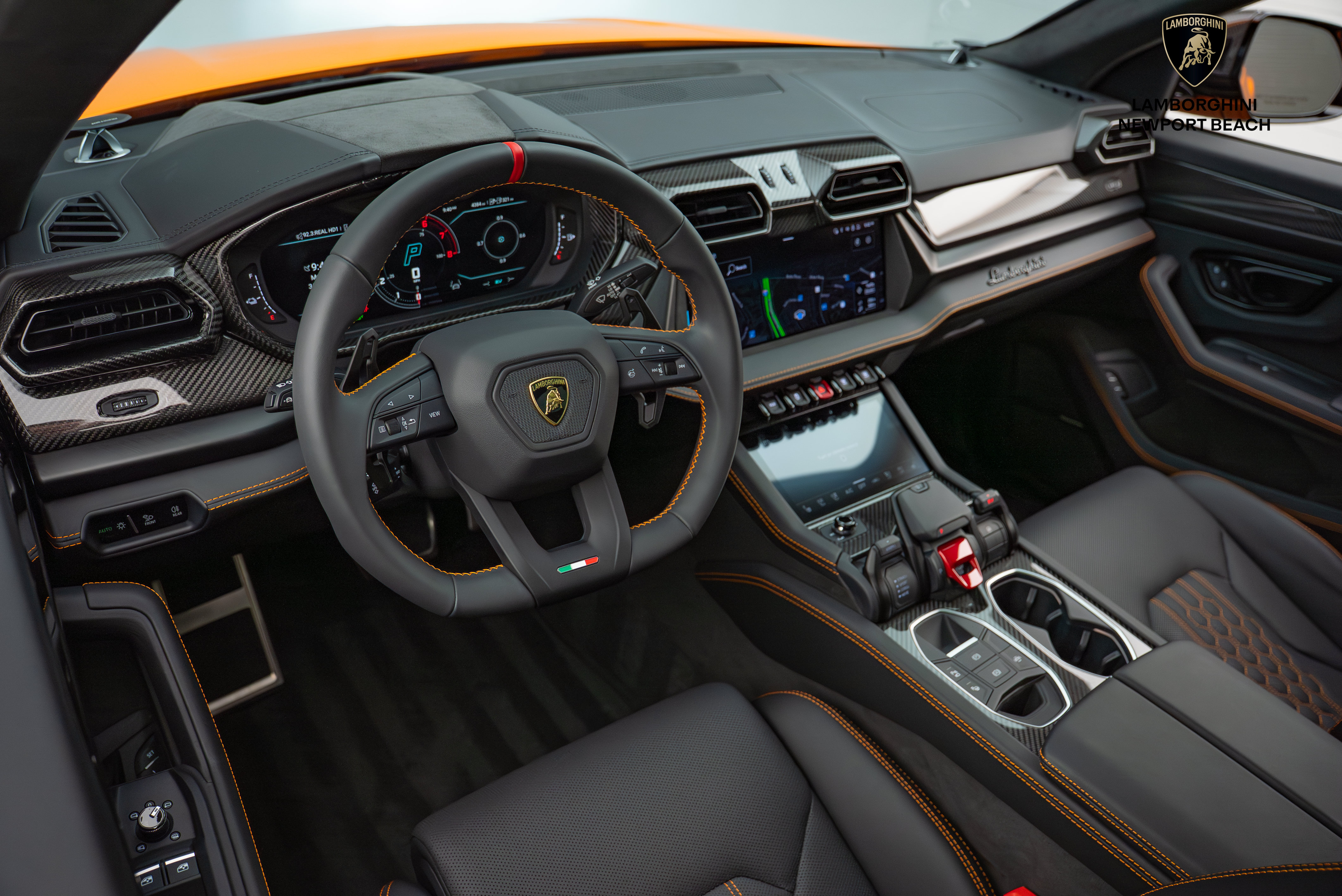 Used 2025 Lamborghini Urus S AWD/4WD image 11