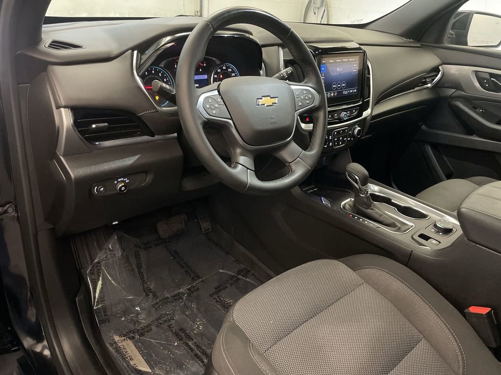 Used 2023 Chevrolet Traverse LT w/ LPO, Floor Liner Package AWD/4WD image 4