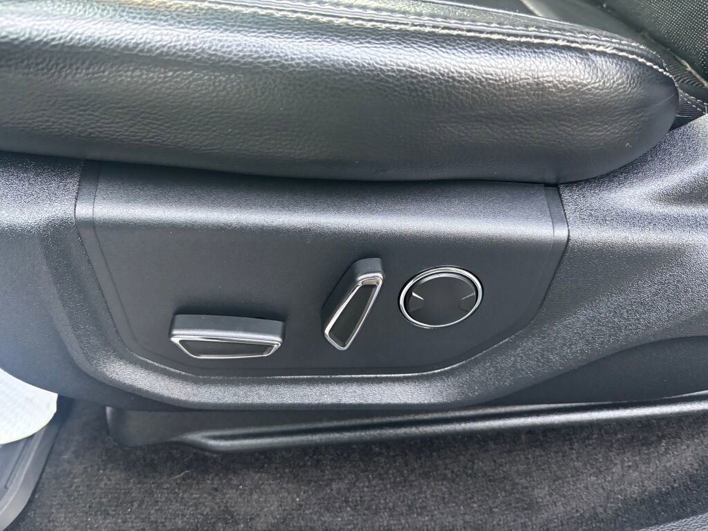 Used 2015 Ford F150 Lariat image 21