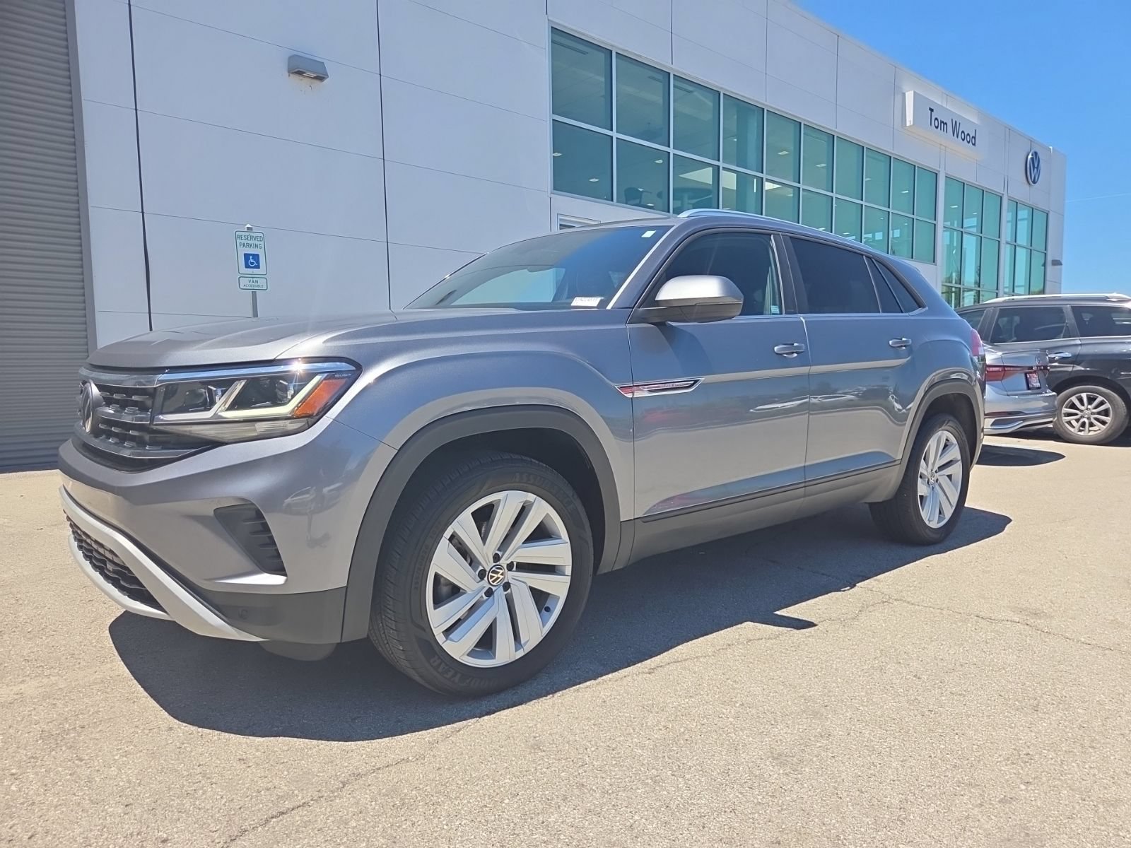 Certified 2023 Volkswagen Atlas Cross Sport SE AWD/4WD image 8