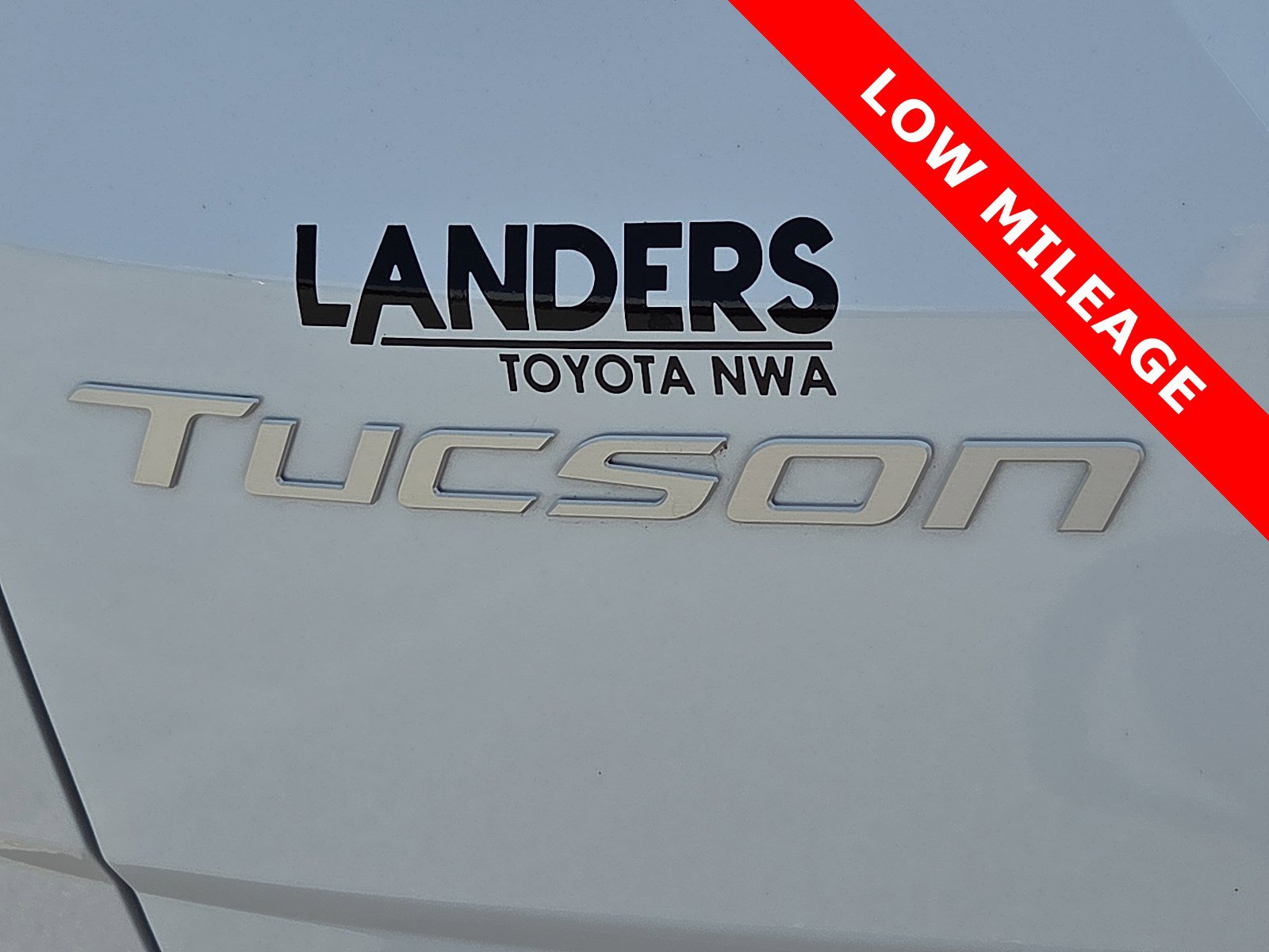 Used 2025 Hyundai Tucson SE FWD image 8