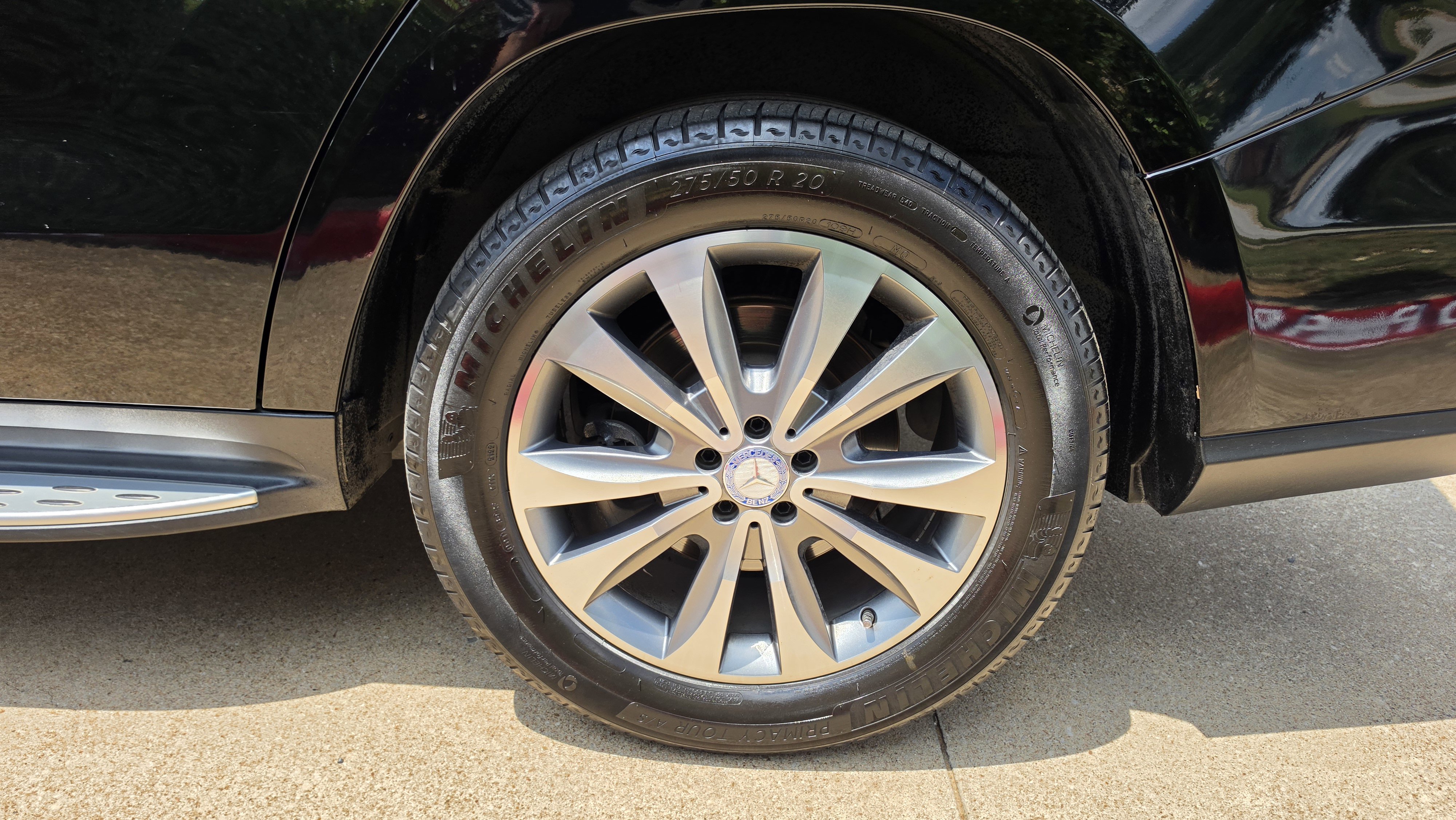Used 2015 Mercedes-Benz GL 450 4MATIC w/ Appearance Package image 14