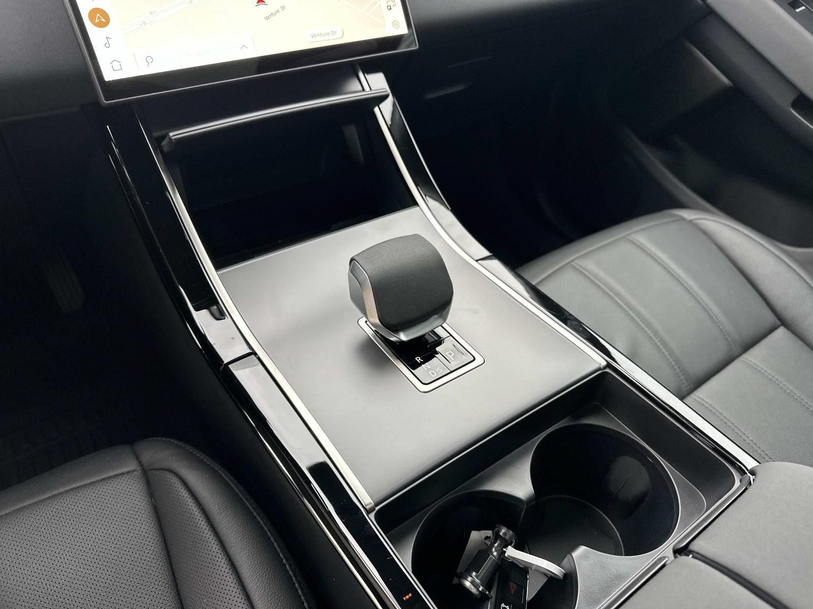 New 2026 Land Rover Range Rover Evoque S AWD/4WD image 17
