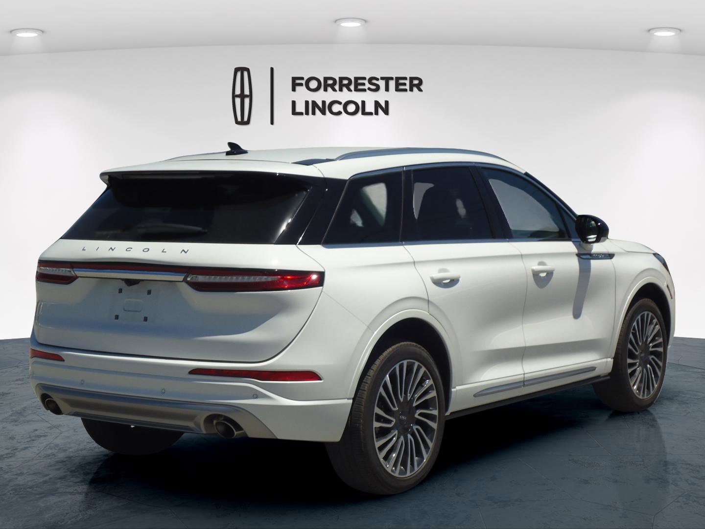 Used 2022 Lincoln Corsair AWD w/ Equipment Group 101A image 3