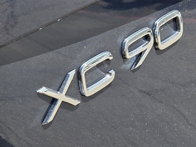 New 2025 Volvo XC90 T8 Core image 13