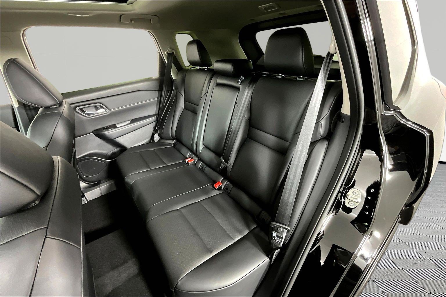 New 2026 Nissan Rogue Dark Armor AWD/4WD image 18
