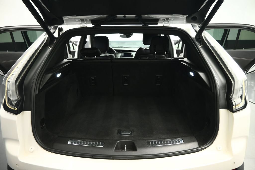 Used 2019 Cadillac XT4 Sport w/ Cold Weather Package FWD image 64