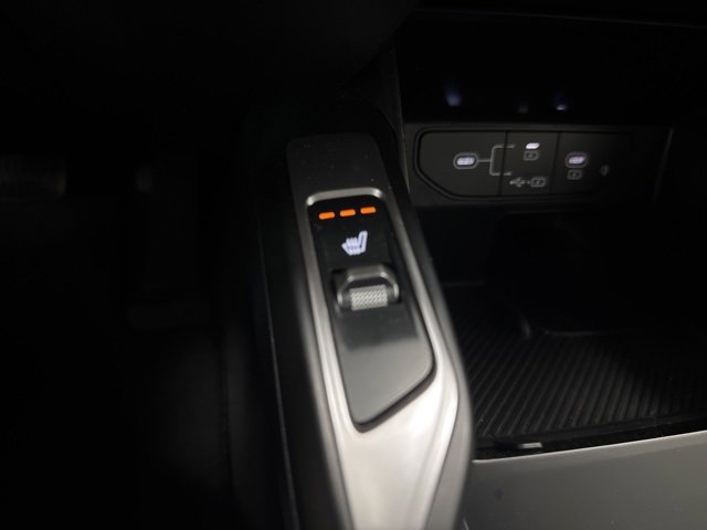 Used 2025 Kia Sorento S image 20