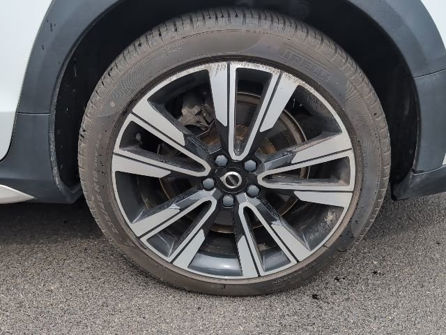 Used 2020 Volvo V60 T5 Cross Country w/ Protection Package AWD/4WD image 11