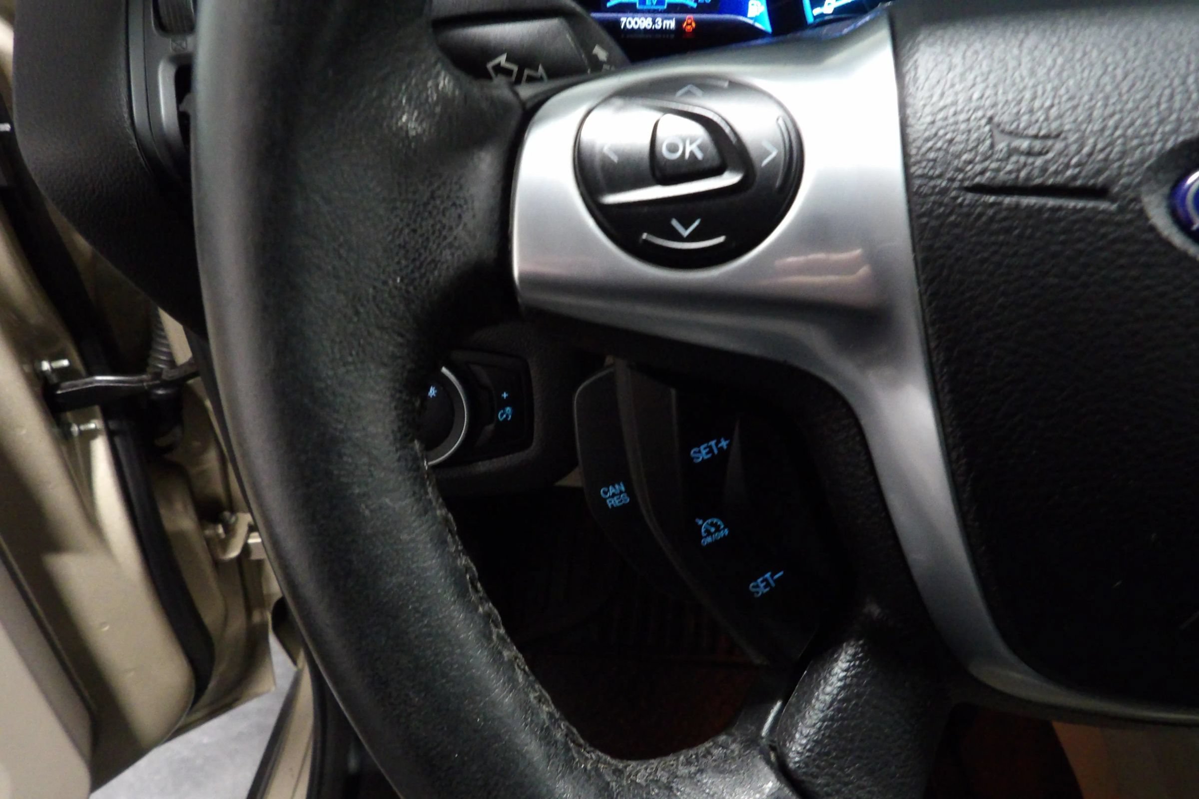 Used 2017 Ford C-MAX Energi SE FWD image 13
