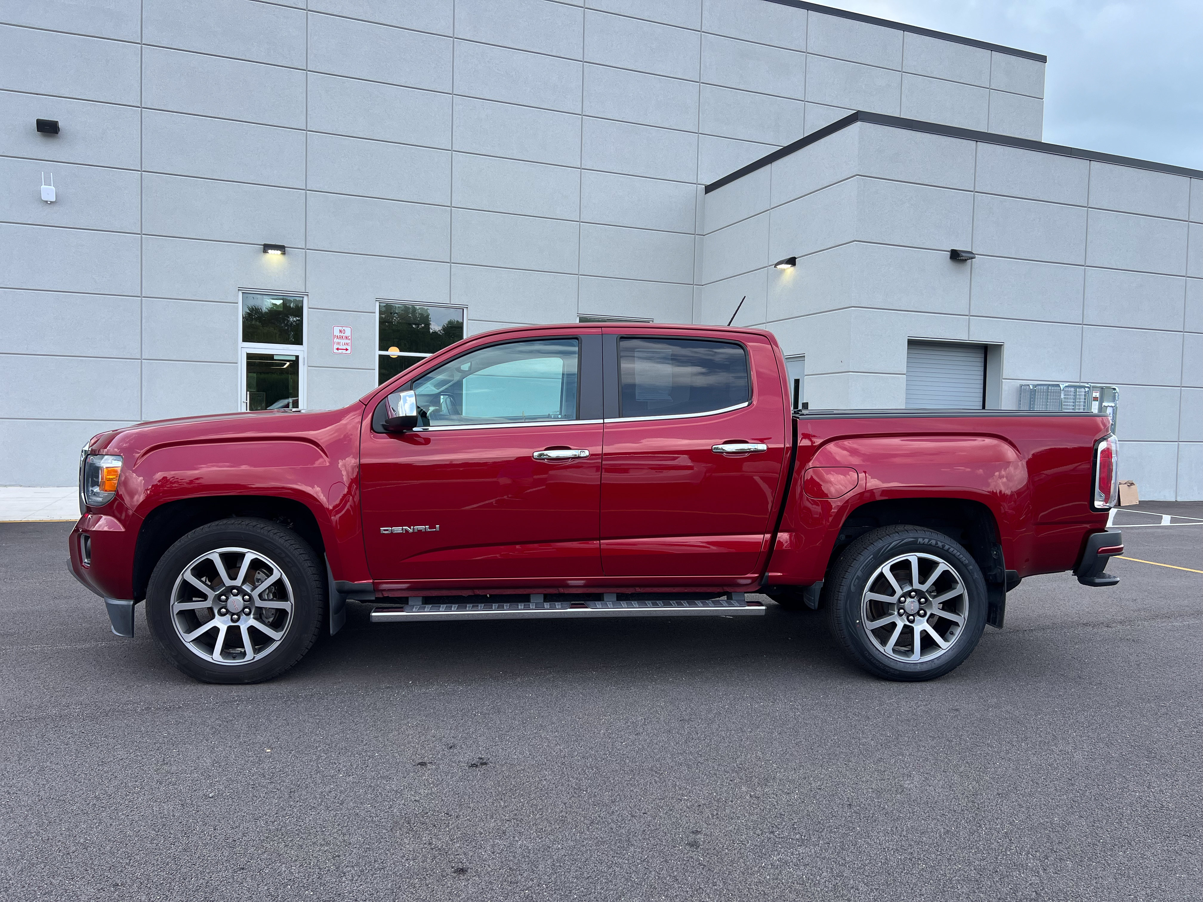 Used 2020 GMC Canyon Denali AWD/4WD image 2