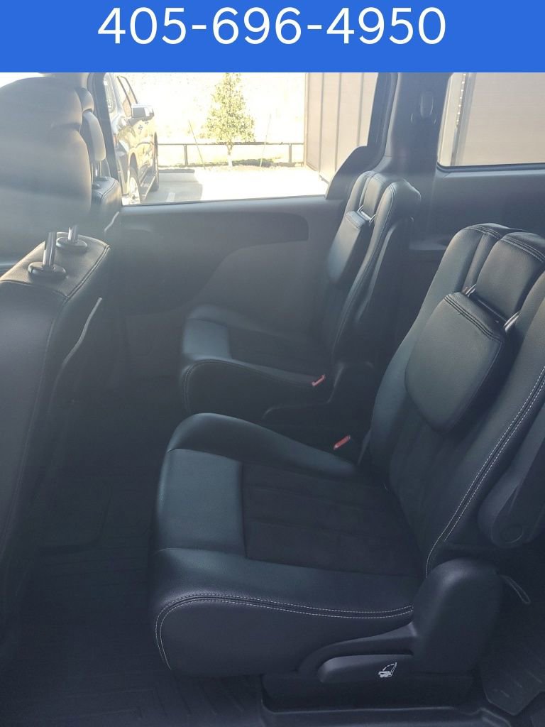 Used 2019 Dodge Grand Caravan SXT image 15