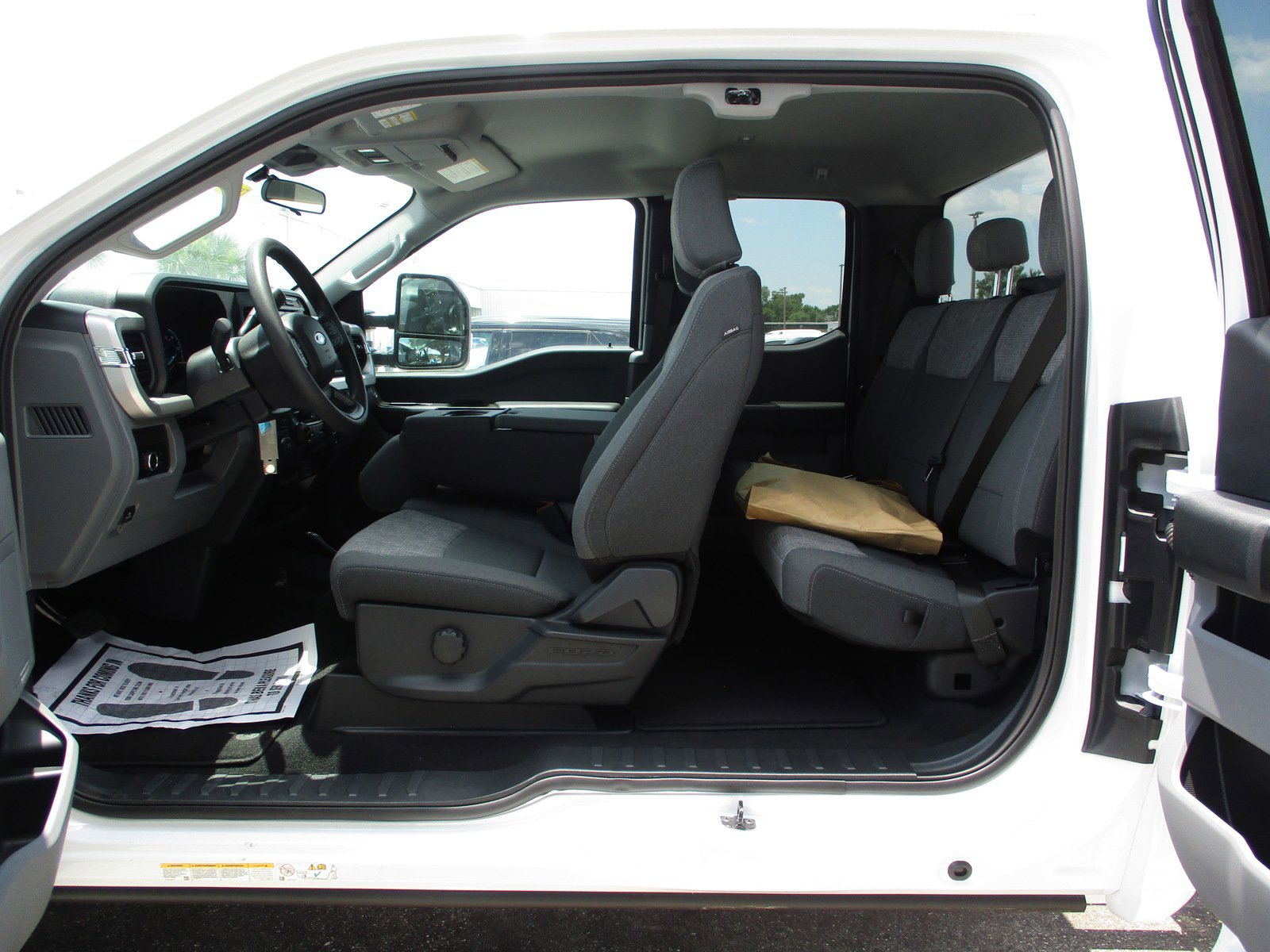 New 2023 Ford F550 2WD SuperCab Super Duty image 9