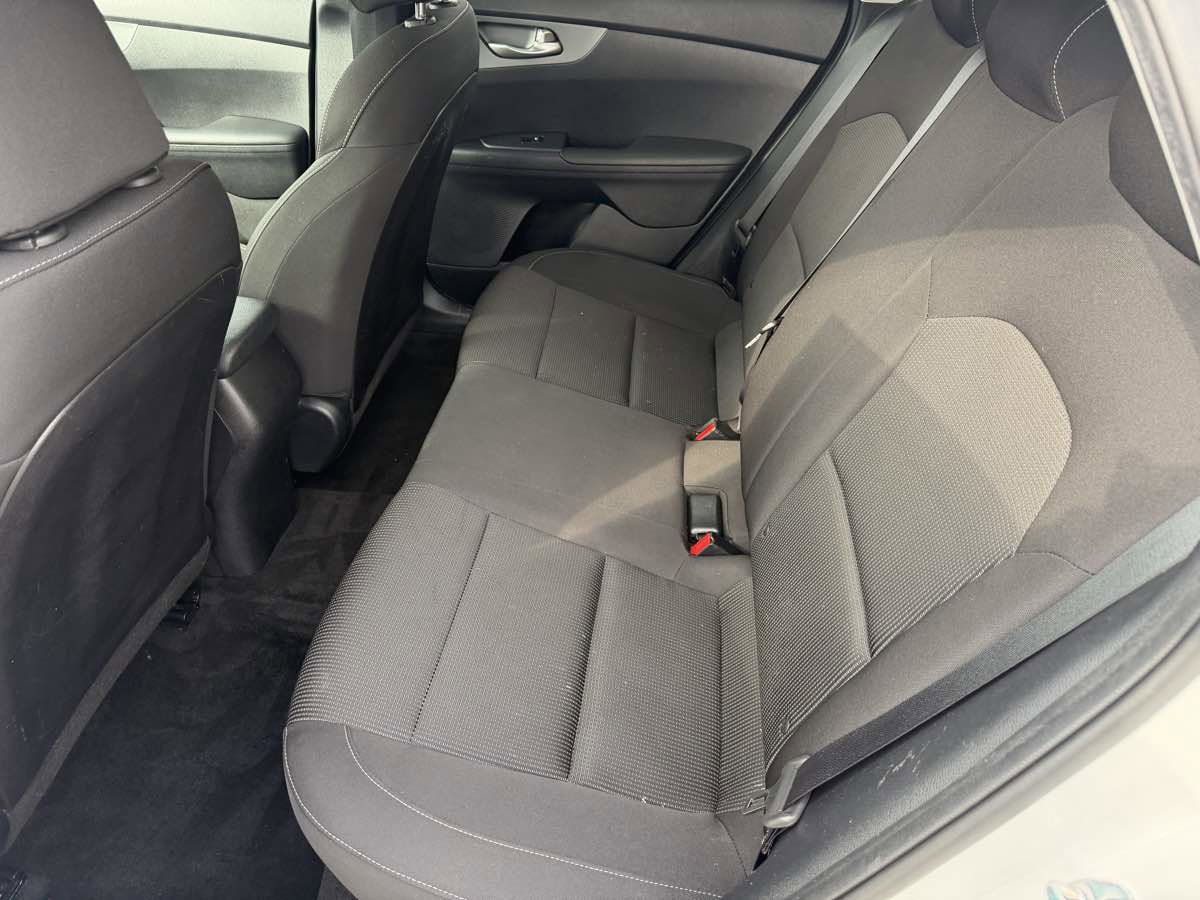 Used 2019 Kia Forte LXS FWD image 13