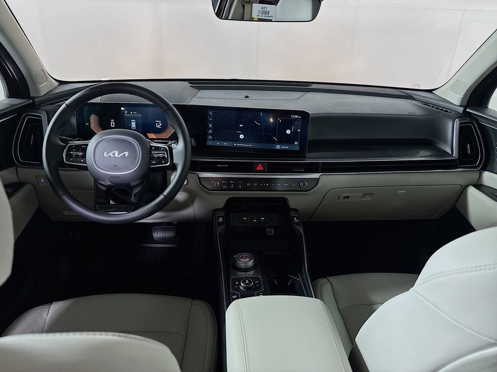 New 2025 Kia Sorento EX image 13