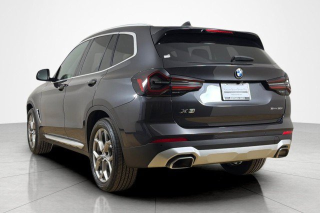 Used 2024 BMW X3 sDrive30i w/ Convenience Package RWD image 3