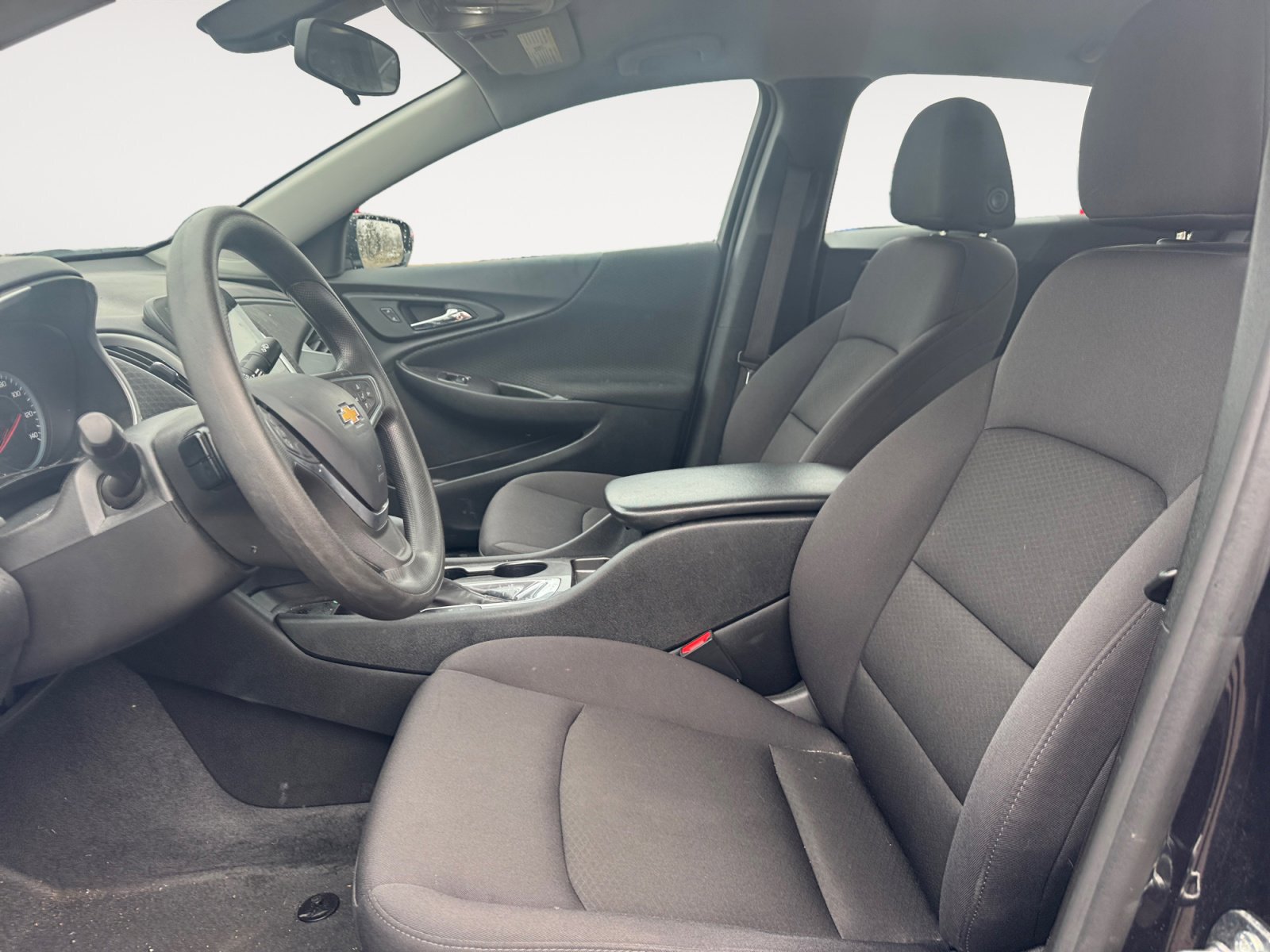 Used 2022 Chevrolet Malibu LS image 9