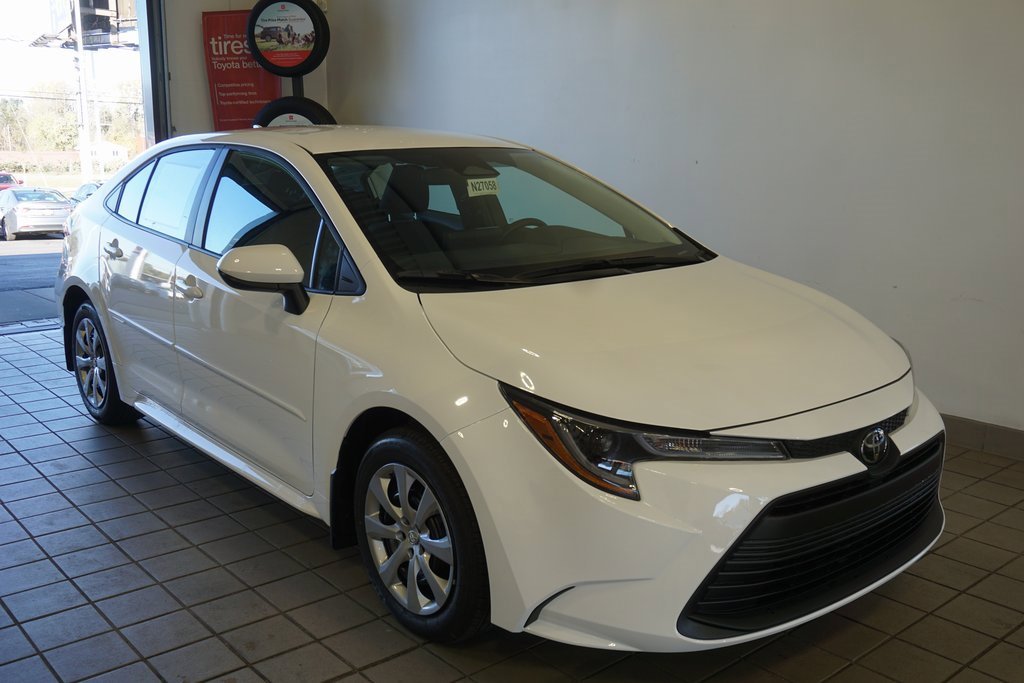 New 2026 Toyota Corolla LE image 2